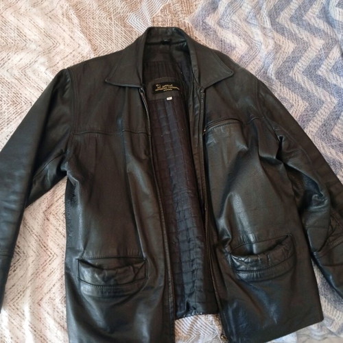 Doukas leather jacket like new, black, size L