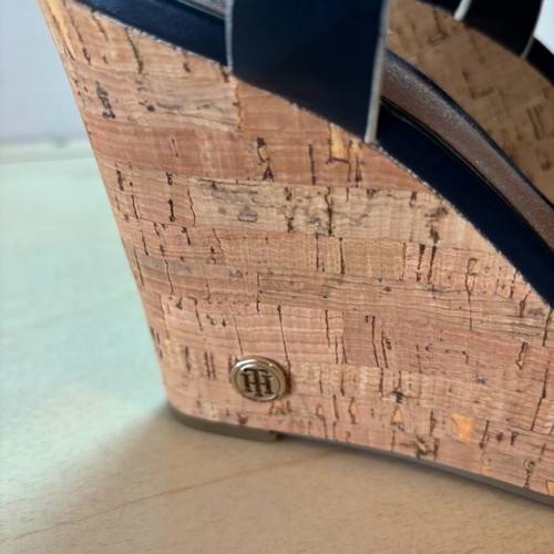 Tommy Hilfiger platform shoes new, size 39.5