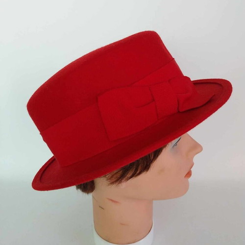 Vintage red women's fedora hat BREITER Munchen like new