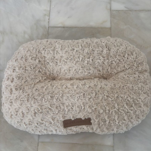 Dog pillow for up to 4kg dogs like new
