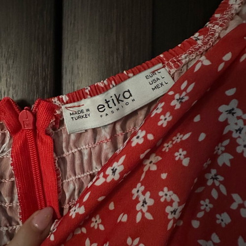 Floral dress like new, size L, red