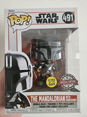 The Mandalorian with Darksaber Funko Pop #491 like new, glows in the dark