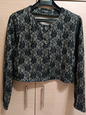 Cabrini short formal jacket like new with lace