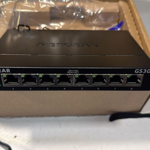 Netgear GS308 v.3 8 Port 10/100/1000 Switch New