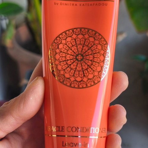 Leave in conditioner by Dimitra Katsafadou like new