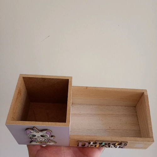 Wooden desk pencil holder used in very good condition