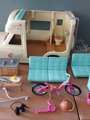 Sylvanian families like new