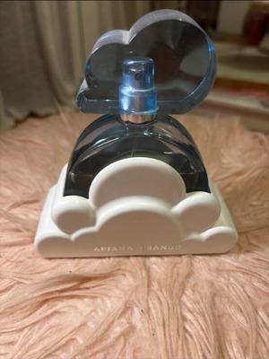 Άρωμα Ariana Grande Cloud 100 ml μεταχειρισμένο, μερικώς γεμάτο