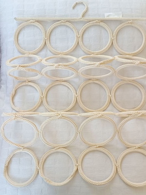 IKEA Scarf Hanger with 28 Rings like new, off-white