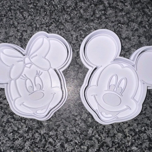 Mickey and Minnie cookie cutters new, set of 2