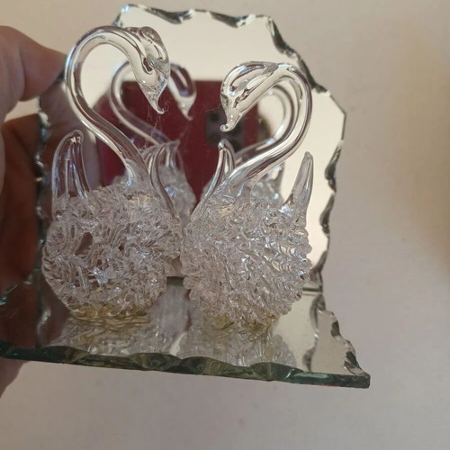 Blown glass decoration, loving swans