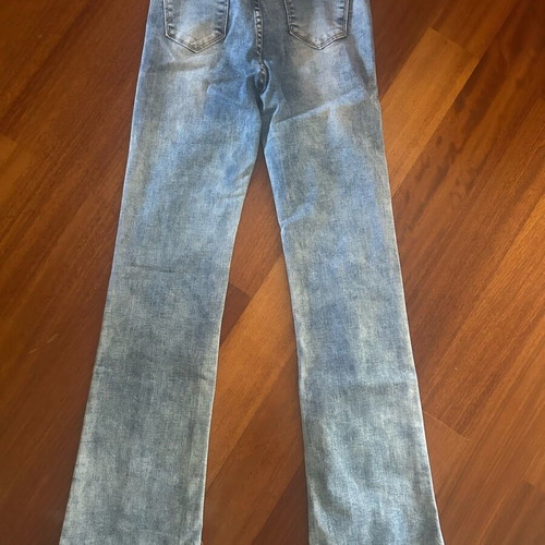 Straight slim jean like new, blue, high waist with small slits