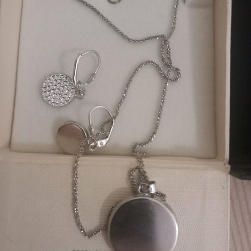 Silver jewelry set earrings and pendant with zircon like new