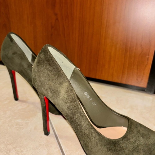 Khaki high heels with thin heel