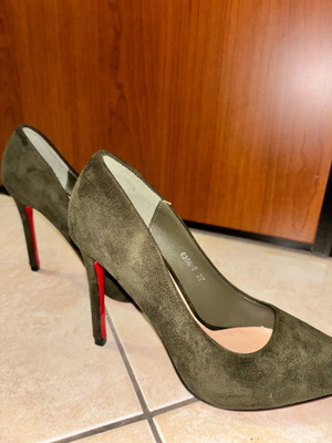 Khaki high heels with thin heel