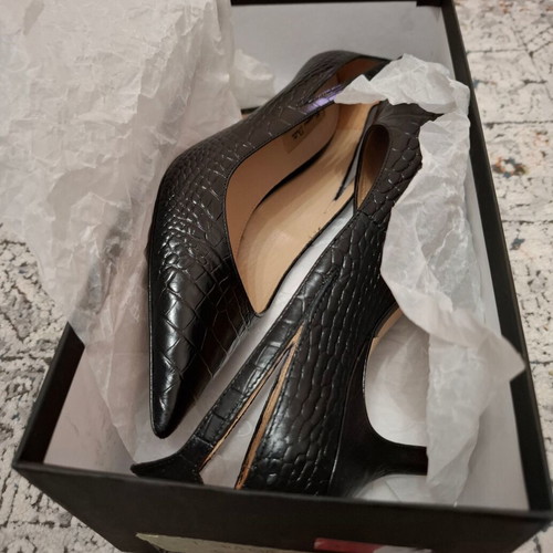 Massimo Dutti leather pumps like new, size 37, black