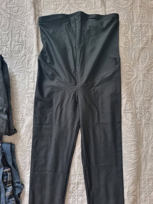 Maternity leggings used, lycra, black, size small