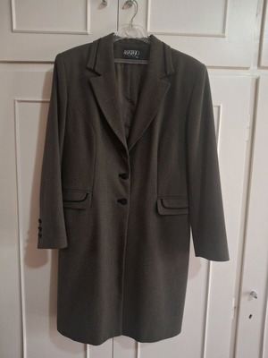 Women's gray coat like new, size L