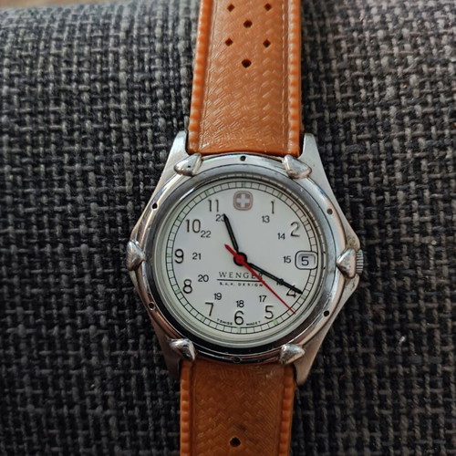 Wenger Quartz Swiss Military Watch used with new battery and 2 straps