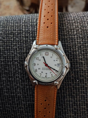 Wenger Quartz Swiss Military Watch used with new battery and 2 straps