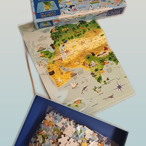 Puzzle and book in French like new, 300 pieces, 30 pages