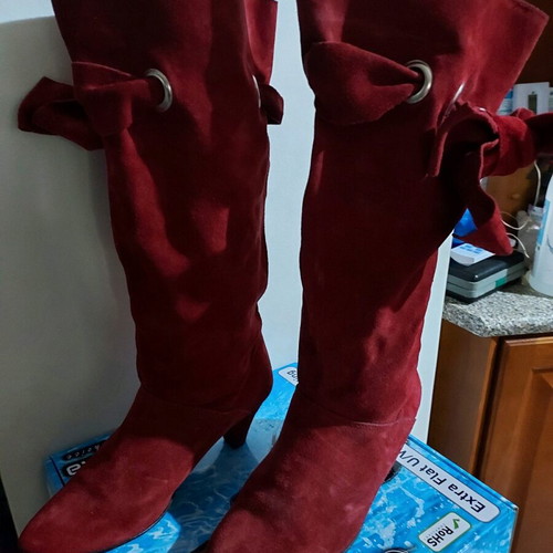 Leather suede boots like new, red, size 36