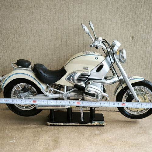 New Ray BMW R1200C 1/6 Scale Motorcycle model like new