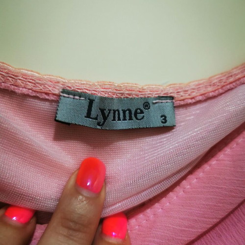 Pink Lynne skirt like new, size M with elastic waist