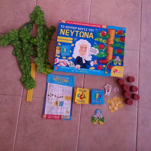 The Super Quiz of Newton used educational board game