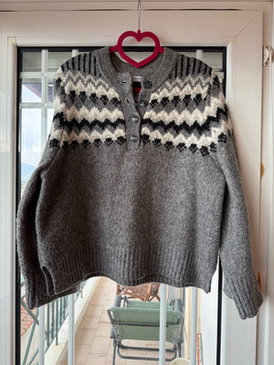 Zara jacquard knitted sweater like new with alpaca