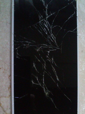 Huawei Mate 10 Lite 64GB smartphone with cracked screen