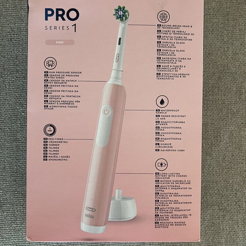 Oral-B Pro Series 1 electric toothbrush, pink, travel edition