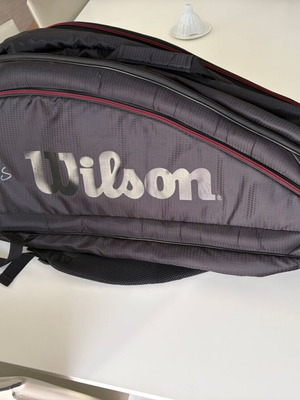 Wilson τσάντα τένις με αυτόγραφο Roger Federer, σαν καινούργια, για 6+ ρακέτες