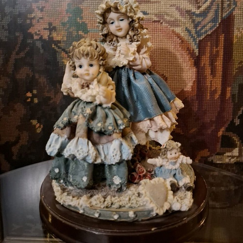 Vintage sisters figure used