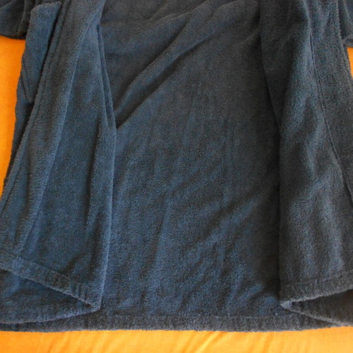 Unisex bathrobe Victoria Collection cotton large/extra large, like new, dark blue