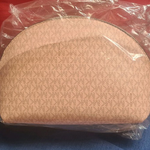 Michael Kors toiletry bag new, pink