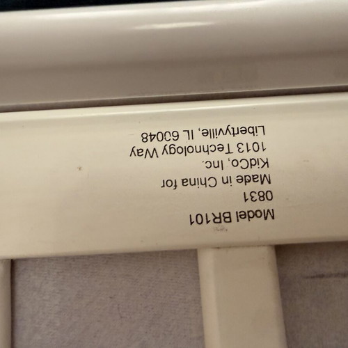 KidCo BR101 Bed Rail like new, foldable safety guard