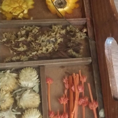 Serving tray with dried flowers, used, wood and glass