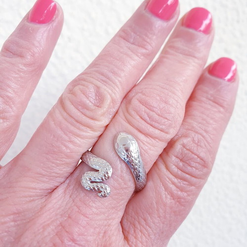 Ring stainless steel 304 with titanium coating, like new, adjustable