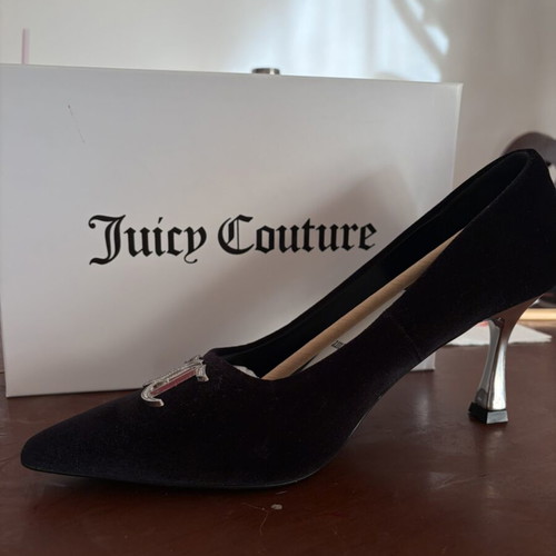 Juicy Couture women's pumps size 41, black
