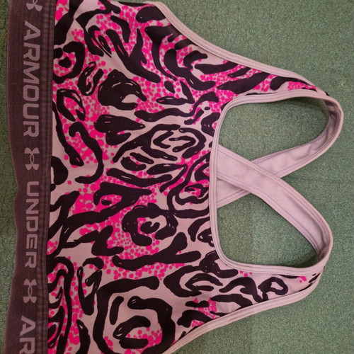 Under Armour Sports Bra like new, size L, gray and pink