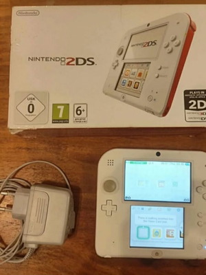 Nintendo 2DS σαν καινούργιο με κουτί, στυλό και φορτιστή