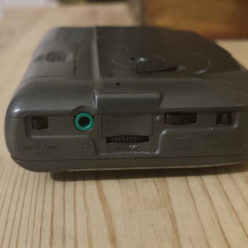 Sony Walkman WM-FX323 portable cassette player used