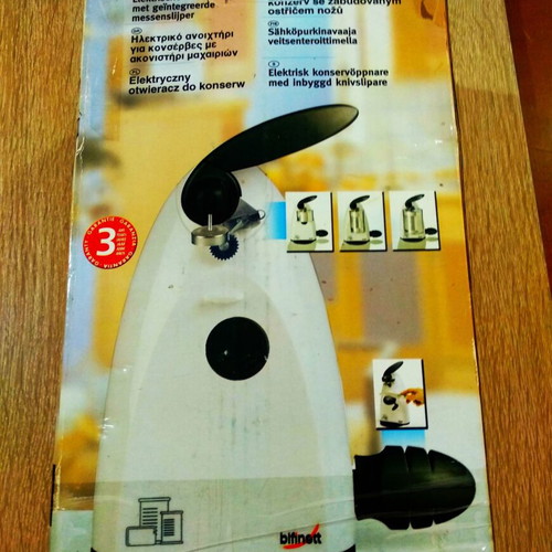 Electric can opener and knife sharpener like new