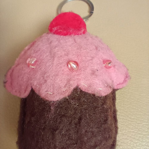 Cupcake key holder new felt in brown-red-pink colors