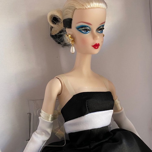 Barbie Signature Silkstone Black & White Forever κούκλα Gold Label καινούργιο