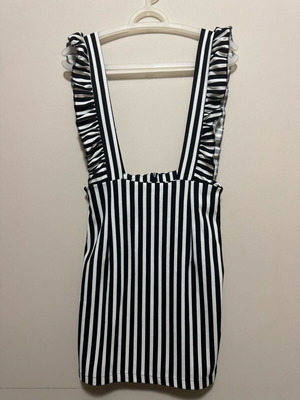 Striped pinafore dress S/M with ruffles like new, black and white