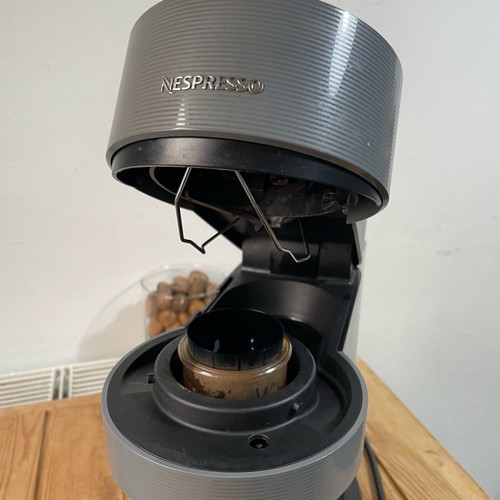 Nespresso Vertuo Next DeLonghi coffee maker used