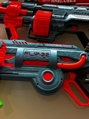 Nerf guns like new, 2 pieces with Flip 32 and Elite 2.0