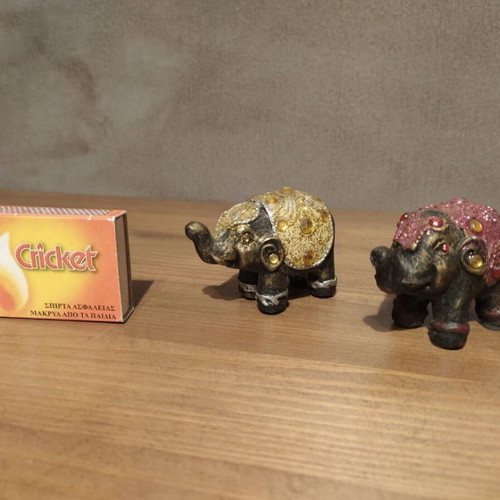 Elephants used, pack of 7, 6 wooden and 1 brass